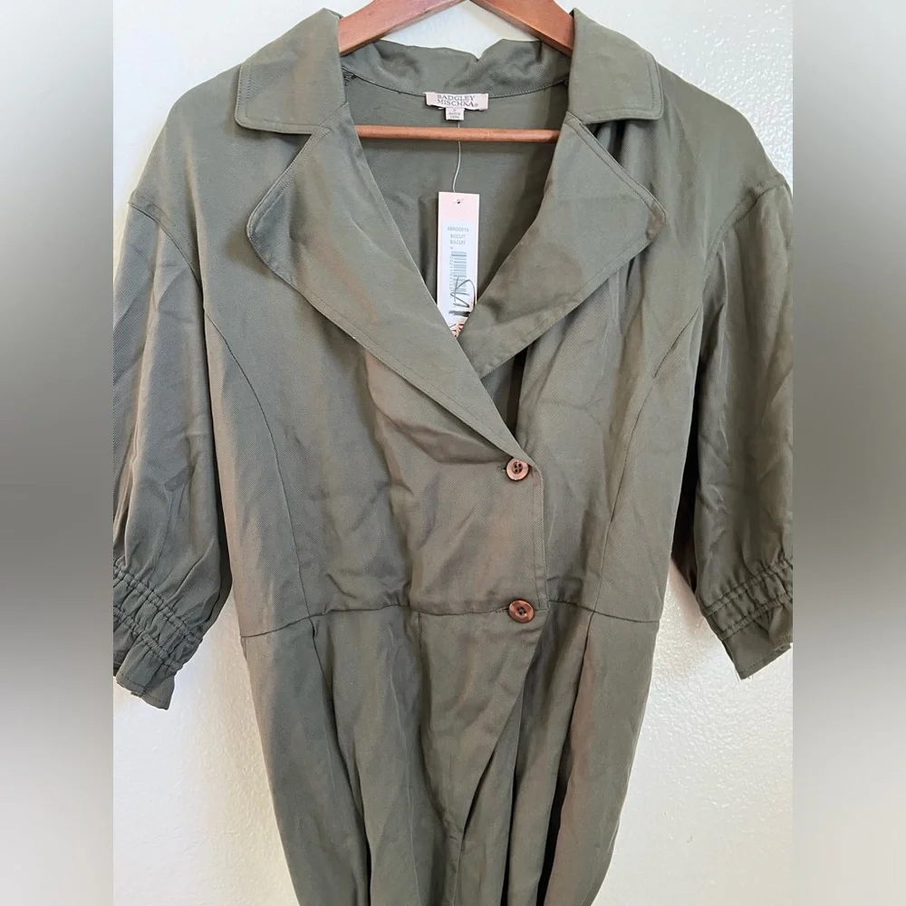 Badgley Mischka tweed collection. Olive green biscuit belted jumper. Size Small - Picture 7 of 11